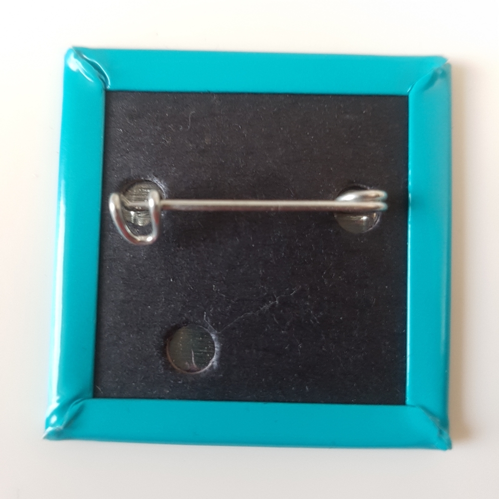 Calgary Button Pin - Picture 2 of 3